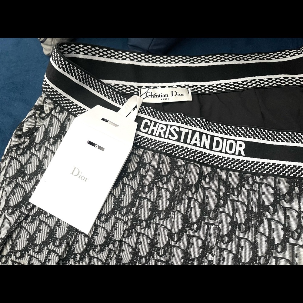 Woman’s Dior skirt